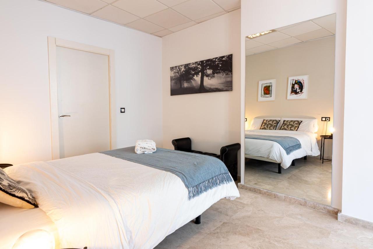 Saenz Suites Gallery By Bossh! Apartments Málaga Exterior foto